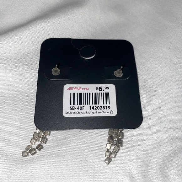BRAND NEW Ardene Silver Earrings - Picture 2 of 2
